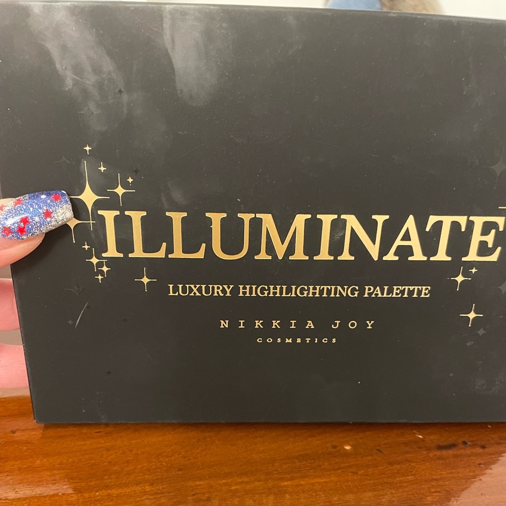Nikkia joy cosmetics highlighter palette